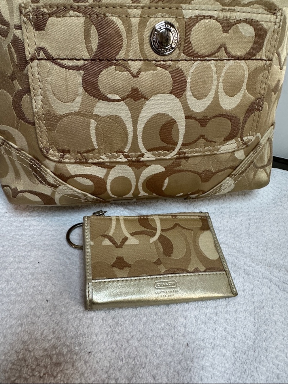 Coach 2007 Chelsea optic Tan/Khaki Signature Shoulder hobo Bag with Leather Trim - Picture 14 of 16